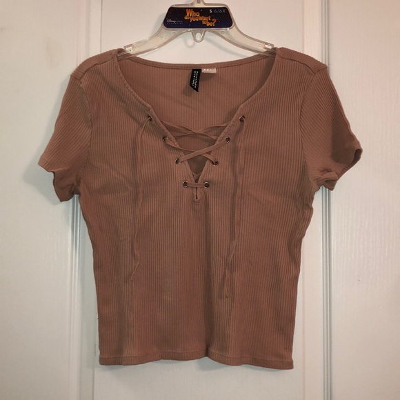 *2 for 10* DIVIDED Crop tops - Picture 5 of 7